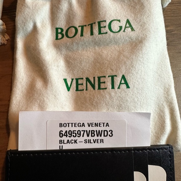 Bottega Veneta Intreccio leather card case - Picture 5 of 5